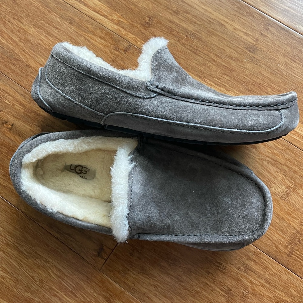 Ugg Ascot Men’s Slippers Grey Size 9